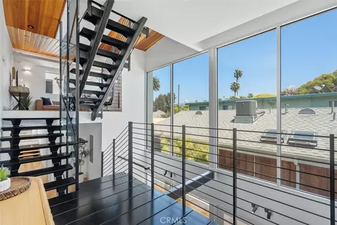 Entry Way - 417 Sunset, Venice, CA 90291 photo 3 of 3