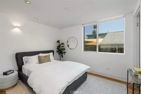 Bedroom - 417 Sunset, Venice, CA 90291 photo 2 of 4
