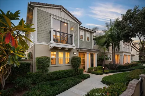 8239 Noelle Dr, Huntington Beach, CA 92646
