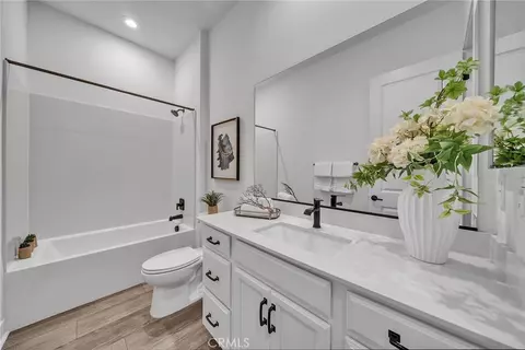 Bath - 446 Chorus, Irvine, CA 92618 photo 1 of 4