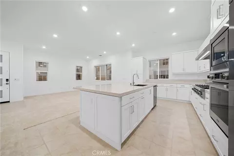 141 Sawbuck, Irvine, CA 92618 photo 12