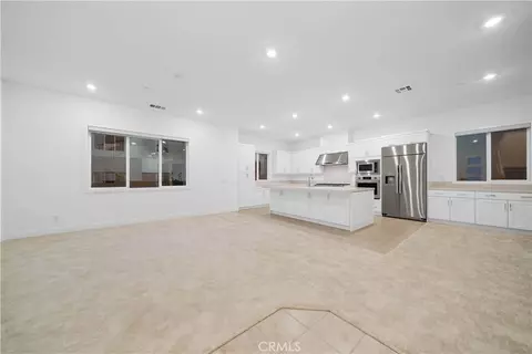 141 Sawbuck, Irvine, CA 92618 photo 6