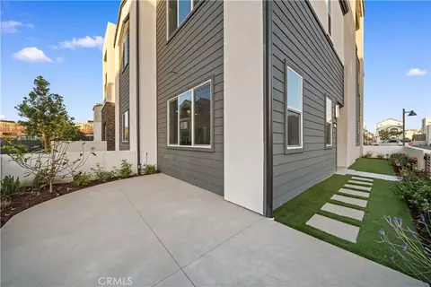 141 Sawbuck, Irvine, CA 92618 photo 4