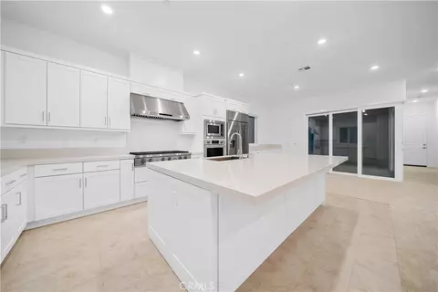 141 Sawbuck, Irvine, CA 92618 photo 8