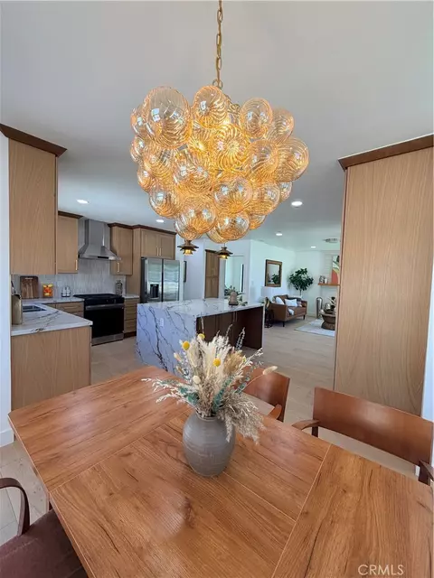 Dining - 5710 E Killdee, Long Beach, CA 90808 photo 1 of 4