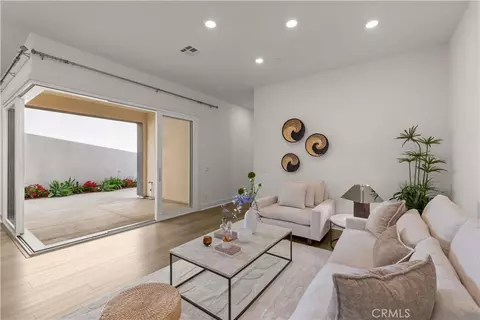 372 Baluster, Irvine, CA 92618 photo 7