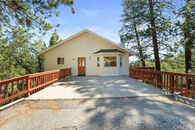 530 Villa Grv, Big Bear City, CA 92314