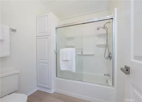 Bath - 214 Mountain Ct, Brea, CA 92821 photo 4 of 6