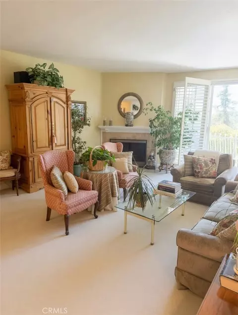 10668 Eastborne #203, Los Angeles, CA 90024