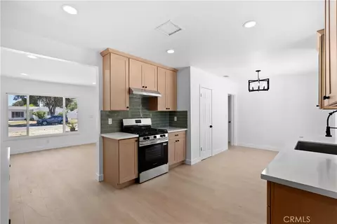 Entry Way - 4092 Overland, Riverside, CA 92503 photo 1 of 2