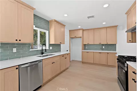 Kitchen - 4092 Overland, Riverside, CA 92503 photo 5 of 6