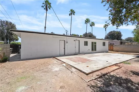 Exterior - 4092 Overland, Riverside, CA 92503 photo 10 of 11