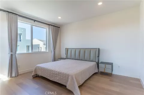 301 Baluster, Irvine, CA 92618 photo 9