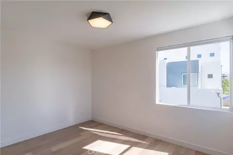 301 Baluster, Irvine, CA 92618 photo 21