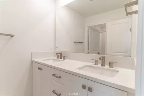 301 Baluster, Irvine, CA 92618 photo 15