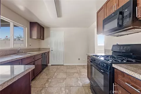 Kitchen - 2928 Hilldale, Simi Valley, CA 93063 photo 1 of 2
