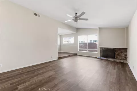 Living - 2928 Hilldale, Simi Valley, CA 93063 photo 4 of 8