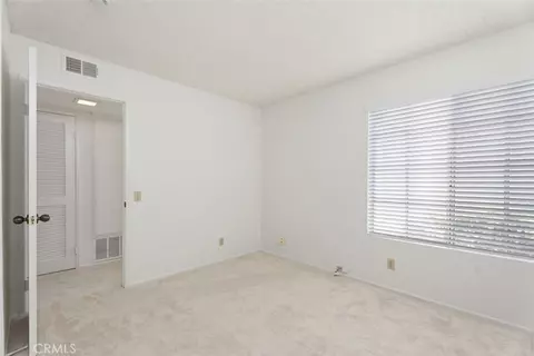 34 Exeter, Irvine, CA 92612 photo 21