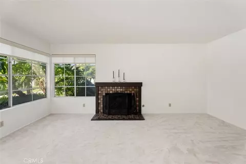 34 Exeter, Irvine, CA 92612 photo 7