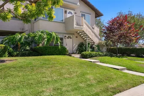 34 Exeter, Irvine, CA 92612 photo 4