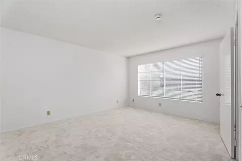 34 Exeter, Irvine, CA 92612 photo 20