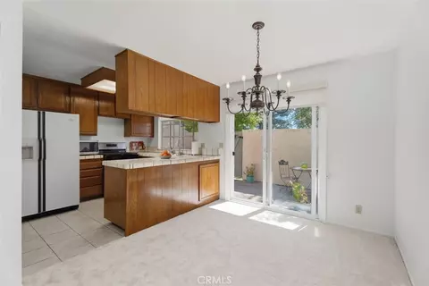 34 Exeter, Irvine, CA 92612 photo 12