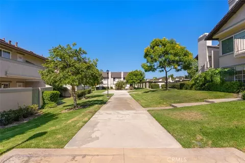 34 Exeter, Irvine, CA 92612 photo 32