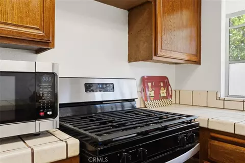 34 Exeter, Irvine, CA 92612 photo 16