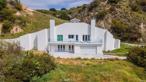 2411 N Topanga Canyon Blvd, Topanga, CA 90290