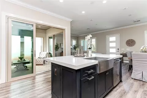 Kitchen - 156 Scale, Irvine, CA 92618 photo 2 of 5