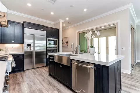 Kitchen - 156 Scale, Irvine, CA 92618 photo 4 of 5