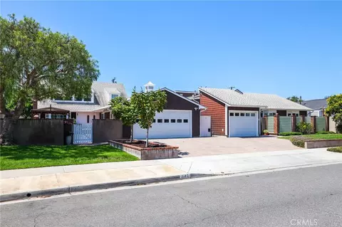 247 23rd St, Costa Mesa, CA 92627