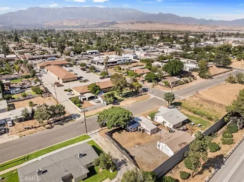 View/Area - 893 E 5th, Beaumont, CA 92223 photo 6 of 8