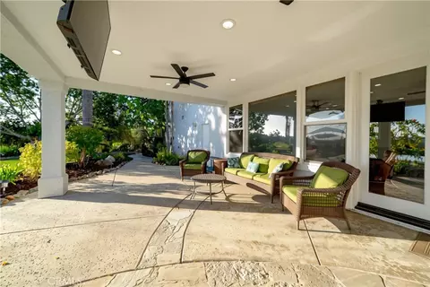 Exterior - 3807 Wendi Ct, Fallbrook, CA 92028 photo 9 of 13