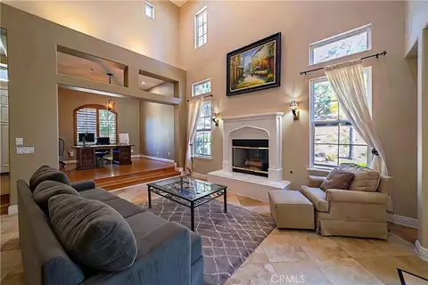 Living - 3807 Wendi Ct, Fallbrook, CA 92028 photo 2 of 5
