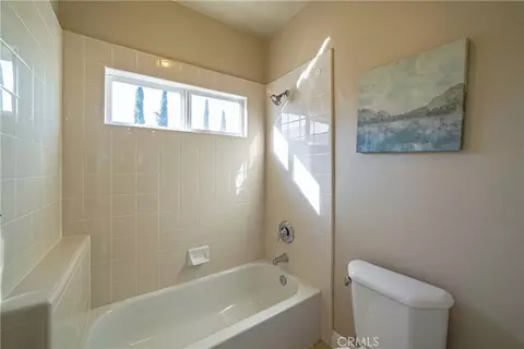 Bath - 3807 Wendi Ct, Fallbrook, CA 92028 photo 3 of 8