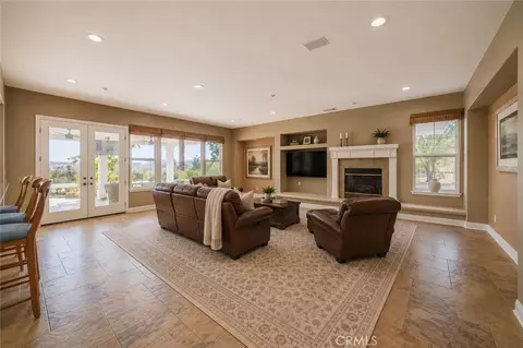 Living - 3807 Wendi Ct, Fallbrook, CA 92028 photo 4 of 5