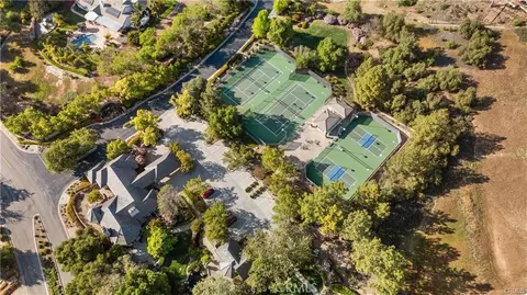 View/Area - 3807 Wendi Ct, Fallbrook, CA 92028 photo 2 of 3