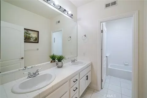 Bath - 3807 Wendi Ct, Fallbrook, CA 92028 photo 1 of 8