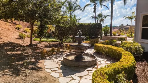 Exterior - 3807 Wendi Ct, Fallbrook, CA 92028 photo 8 of 13