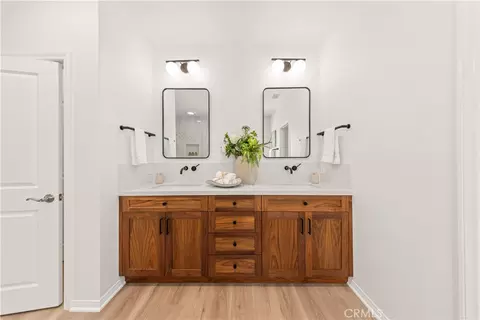 Bath - 53 Cherry Tree, Irvine, CA 92620 photo 3 of 5