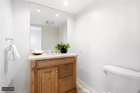 Bath - 127 Avenida Adobe, San Clemente, CA 92672 photo 4 of 4