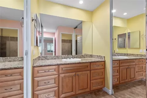 Bath - 45 Streamwood, Irvine, CA 92620 photo 1 of 2