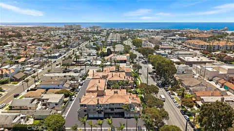 606 Lake St #23, Huntington Beach, CA 92648