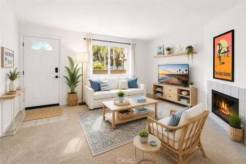 606 Lake St #23, Huntington Beach, CA 92648