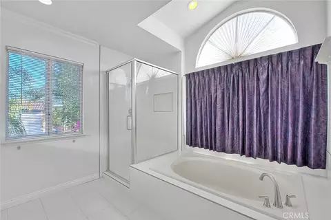 Bath - 30279 Silver Ridge Ct, Temecula, CA 92591 photo 1 of 3
