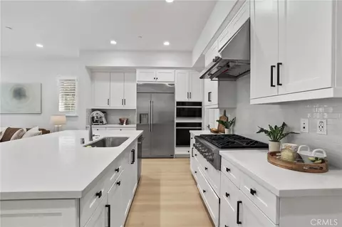 Kitchen - 138 Jayhawk, Irvine, CA 92602 photo 6 of 6