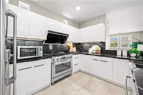 Kitchen - 2 Staghorn, Irvine, CA 92618 photo 3 of 4