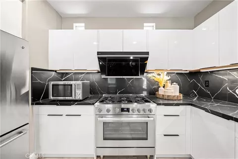 Kitchen - 2 Staghorn, Irvine, CA 92618 photo 4 of 4