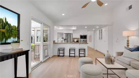 32 Deerwood E, Irvine, CA 92604 photo 17